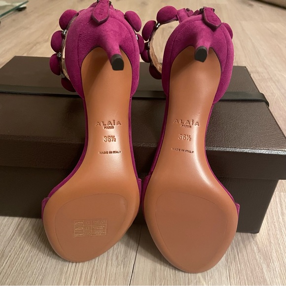 ALAIA Bomb Suede Sandal - Picture 5 of 5